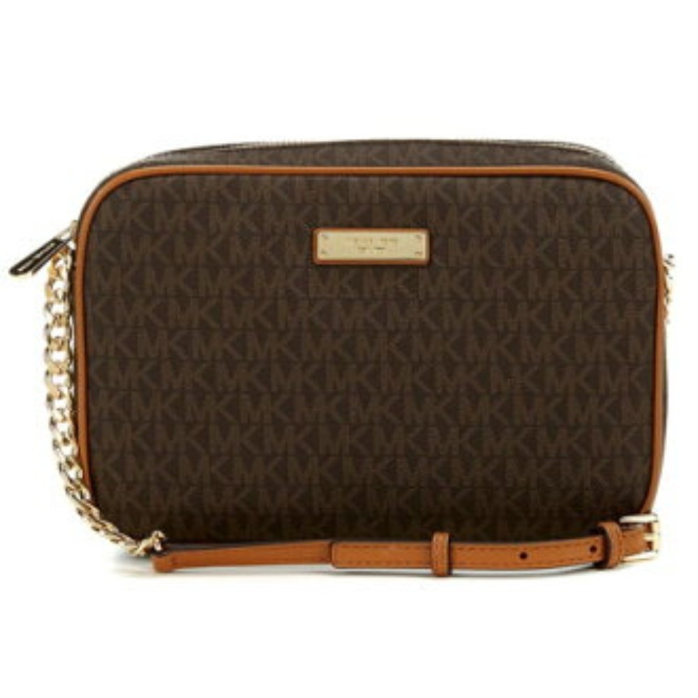 Signature Jet Set Item Large East West Crossbody